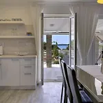Emily Villa Peroj