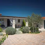 Villa Emily Peroj